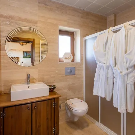 Esens Stone House B&B 4*
