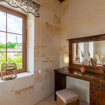Esens Stone House Bed & Breakfast Mustafapasa