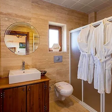 Esens Stone House B&B 4*